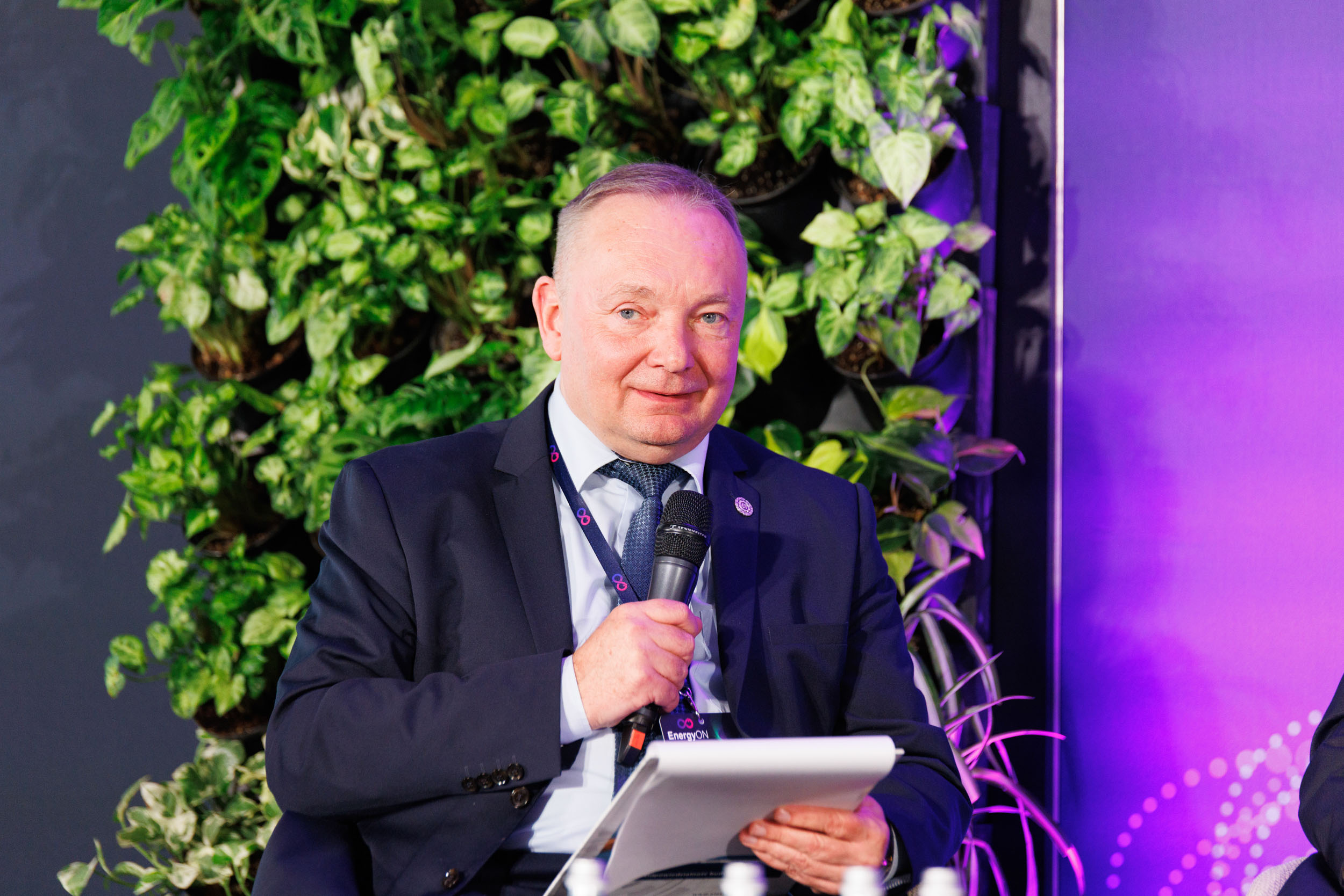 dr inż. R. Szczerbowski podczas panelu 4