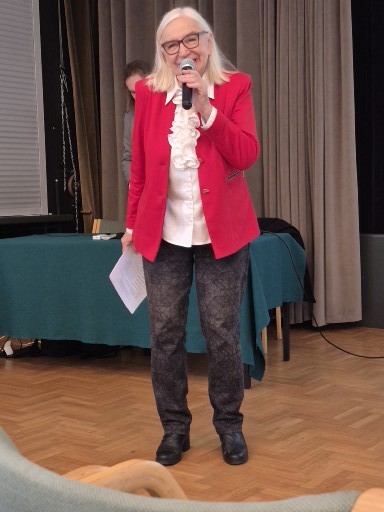 zdjęcie przedstawiające prof. A. Rakowską otwierającą wydarzenie